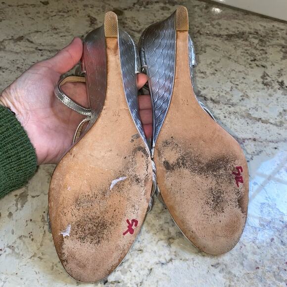 Badgley Mischka $389 Womens Size 7.5 Melaney II Silver Wedge Dress Sandals EUC - Picture 12 of 15